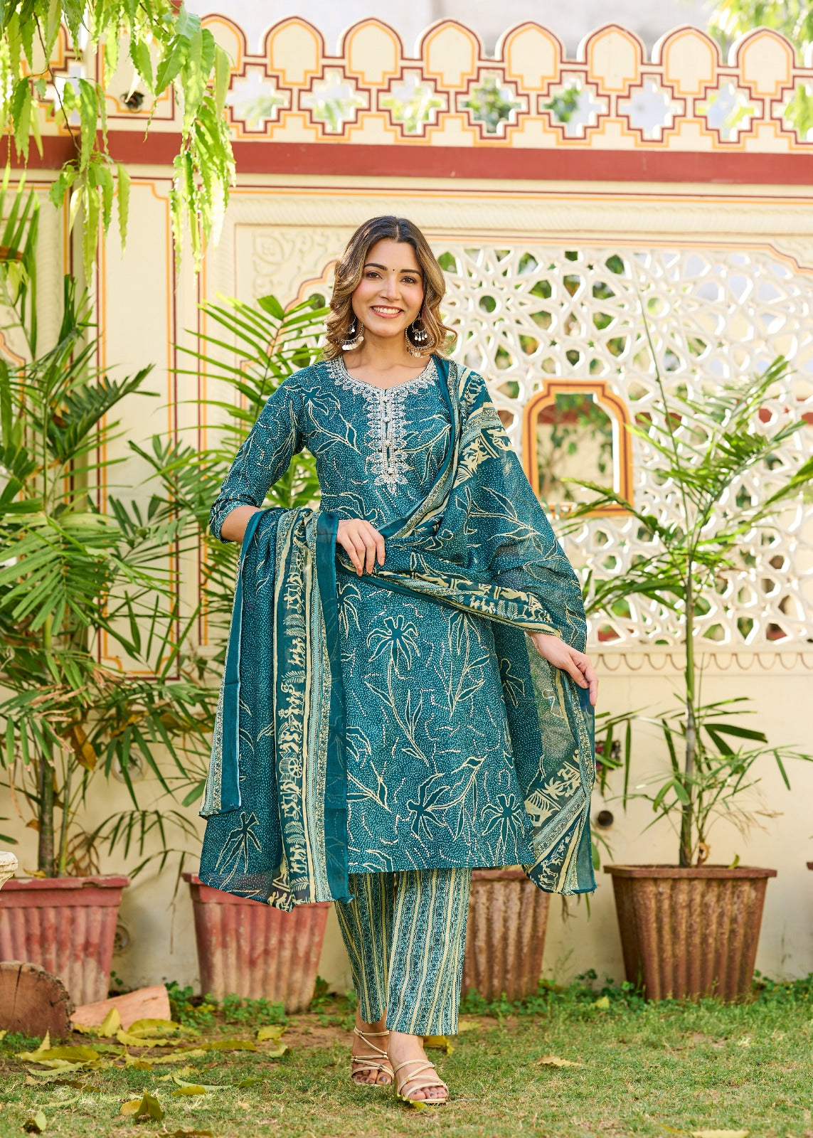 Gulab Gulzar Kurti Set (3-Piece)